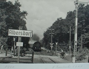 vom Albersdorfer Bahnhof in Richtung Heide (Papenbusch)