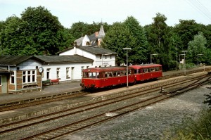 Schienenbus im Juli 1985